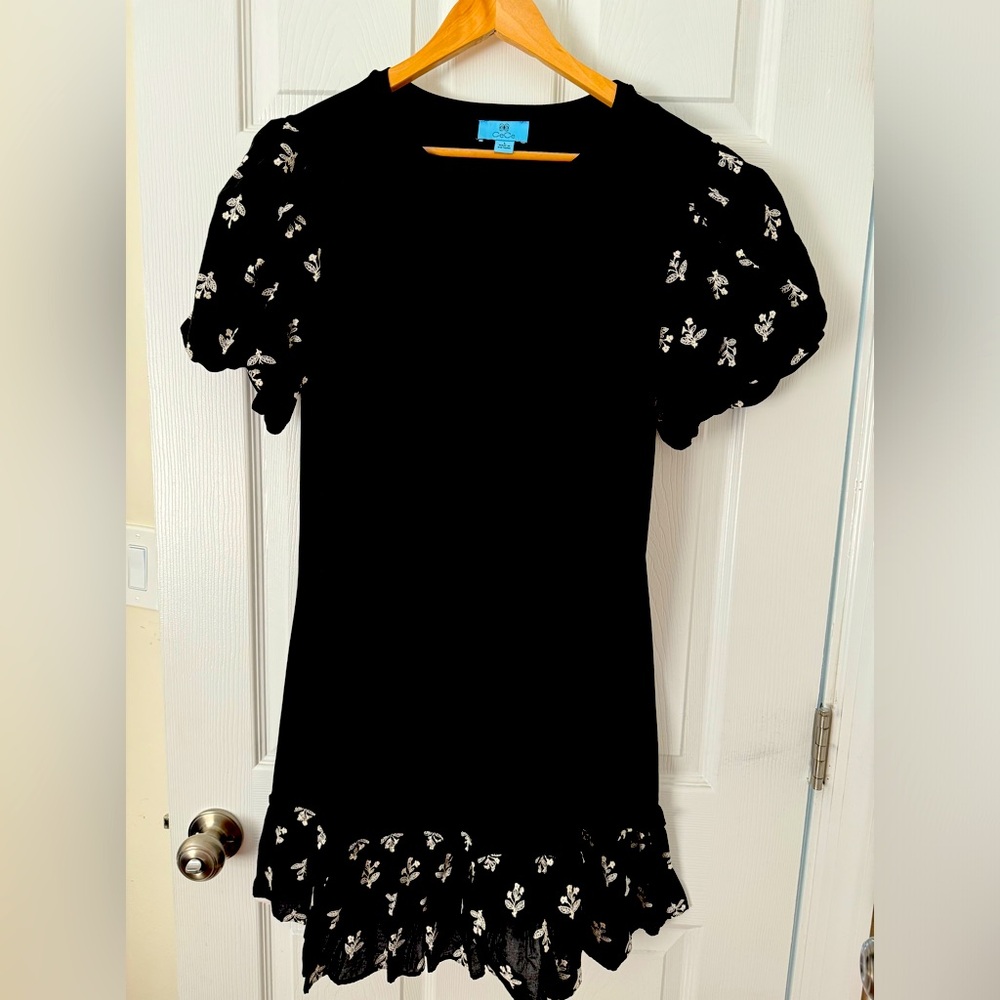 NWT Cece Black Dress Short Sleeves